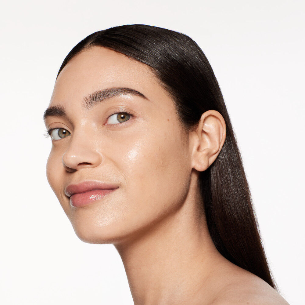 アリンコさん専用:SHISEIDO SKIN GLOW 140 エッセンス スキングロウ ファンデーション / SHISEIDO
