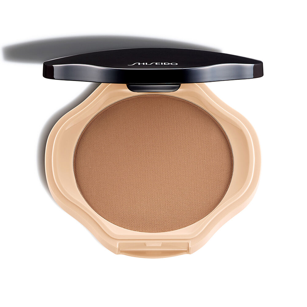 Sheer and Perfect Compact, B100 Sheer and Perfect Compact, B100
