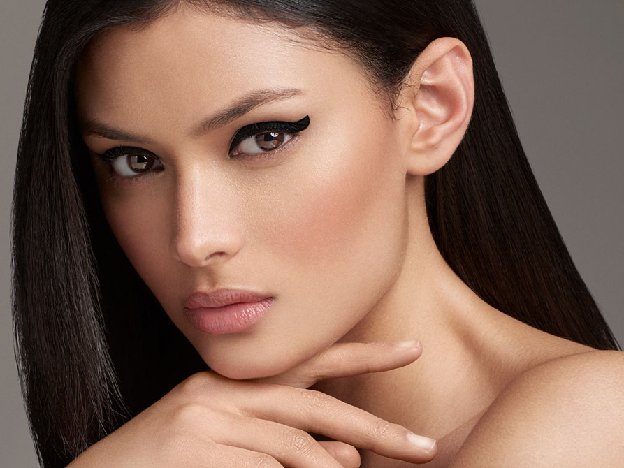 Graphic Eyeliner Styles: From Iconic Cleopatra’s Eye to Modern Cat’s Eye