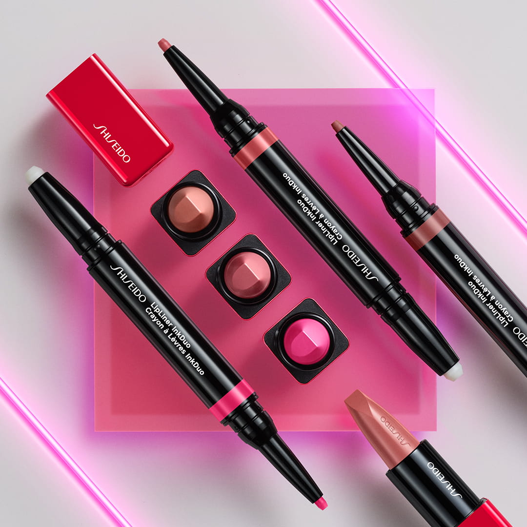 Makeup BENEFIT